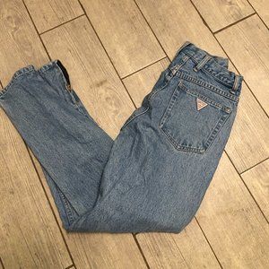 Beautiful Vintage Guess MOM jeans white tag sz 28